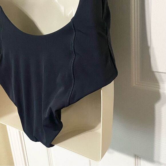 Vuori Womens Size Small Dune One Piece Swimsuit Black with Phone Pocket - Picture 10 of 13